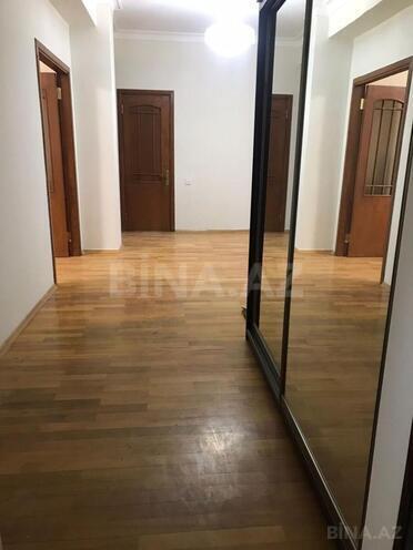 Сдаётся 3-комн. новостройка 150 м², м. Низами, photo 17 from 18