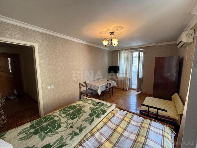 Сдаётся 1-комн. вторичка 45 м², м. Элмляр Академиясы, photo 1 from 10