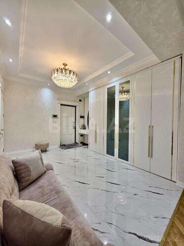 Satılır 3 otaqlı yeni tikili 120 m², İnşaatçılar m., photo 1 from 17