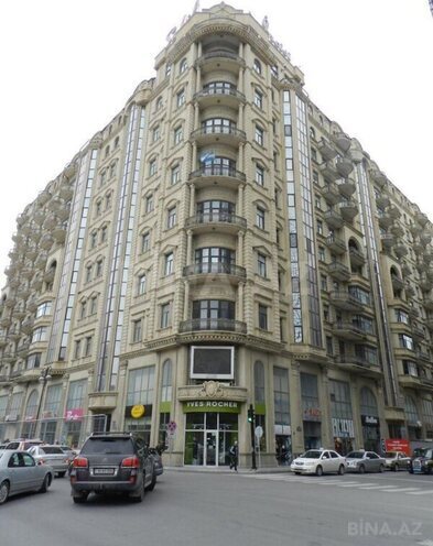 Сдаётся 3-комн. новостройка 190 м², м. Сахил, photo 1 from 14