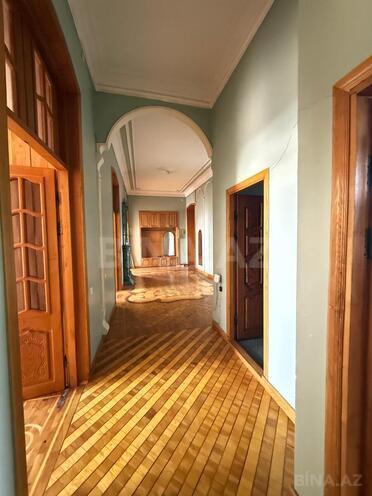 Satılır 4 otaqlı köhnə tikili 180 m², Səbail r., photo 10 from 20