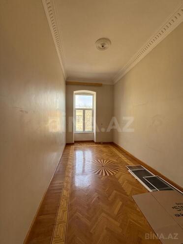 Satılır 4 otaqlı köhnə tikili 180 m², Səbail r., photo 7 from 20