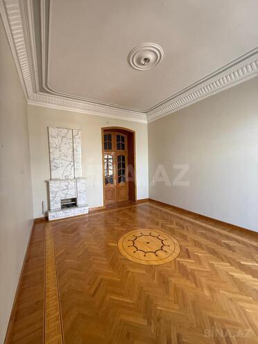 Satılır 4 otaqlı köhnə tikili 180 m², Səbail r., photo 11 from 20