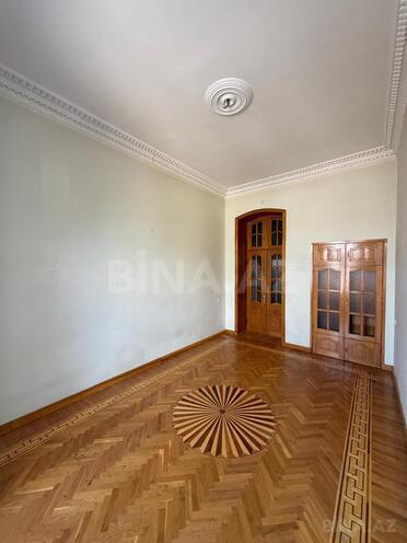 Satılır 4 otaqlı köhnə tikili 180 m², Səbail r., photo 5 from 20