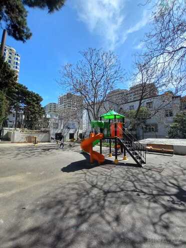 Satılır 3 otaqlı köhnə tikili 80 m², 28 May m., photo 19 from 23