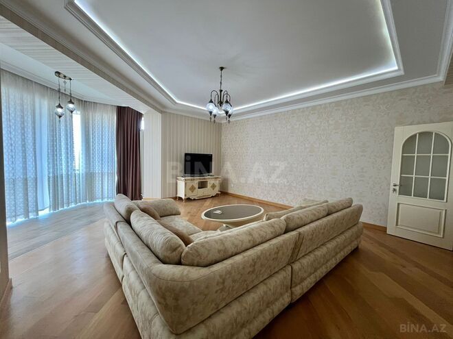 Сдаётся 3-комн. новостройка 124 м², м. Низами, photo 3 from 13