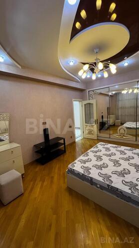Сдаётся 3-комн. новостройка 140 м², м. Низами, photo 4 from 9