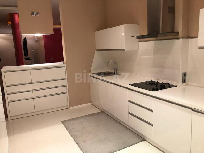 İcarəyə verilir 4 otaqlı yeni tikili 186 m², 28 May m., photo 14 from 25