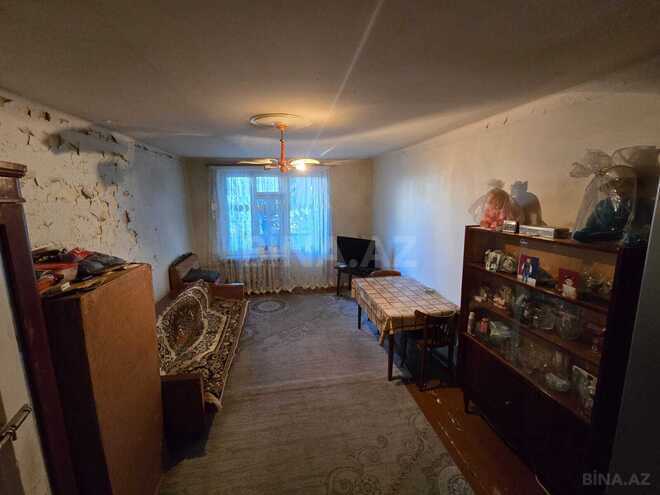 Продаётся 3-комн. вторичка 60 м², м. Элмляр Академиясы, photo 1 from 13