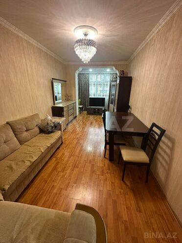 Satılır 4 otaqlı köhnə tikili 100 m², Qaraçuxur q., photo 1 from 12