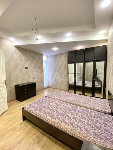 Сдаётся 3-комн. новостройка 140 м², м. 20 января, photo 9 from 19