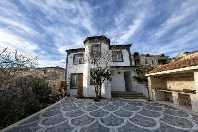 Satılır 6 otaqlı həyət evi/bağ evi 200 m², Səbail r., photo 1 from 23