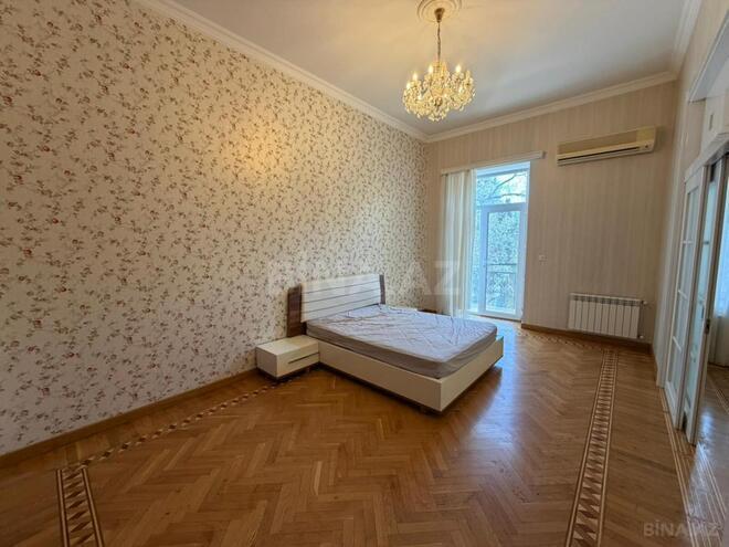 Satılır 4 otaqlı köhnə tikili 170 m², Sahil m., photo 5 from 19