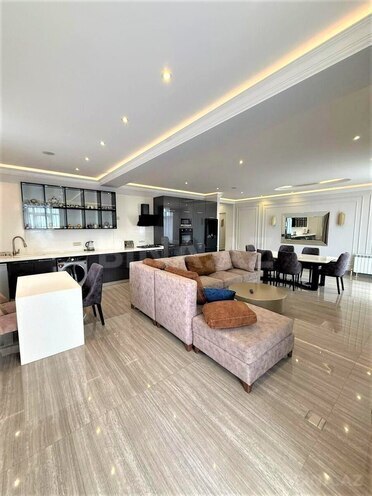 Сдаётся 3-комн. новостройка 190 м², Насиминский  р., photo 3 from 18