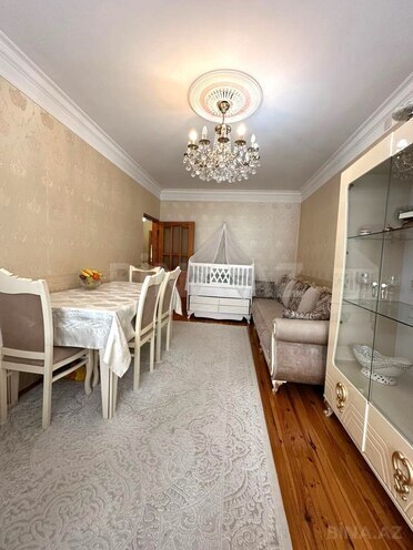 Продаётся 3-комн. вторичка 65 м², м. Ази Асланов, photo 4 from 25
