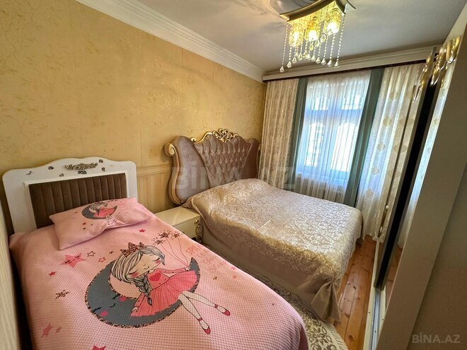 Продаётся 3-комн. вторичка 65 м², м. Ази Асланов, photo 6 from 25