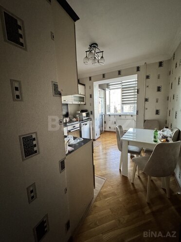 Satılır 3 otaqlı köhnə tikili 84 m², Qara Qarayev m., photo 10 from 16