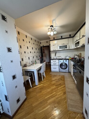 Satılır 3 otaqlı köhnə tikili 84 m², Qara Qarayev m., photo 11 from 16