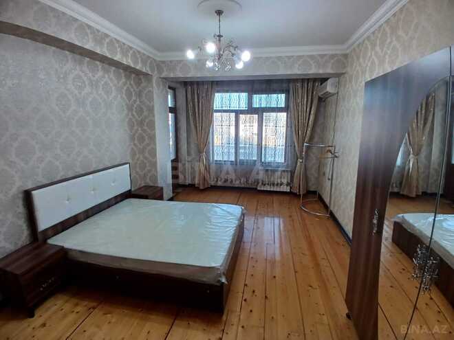 Сдаётся 3-комн. новостройка 130 м², photo 9 from 12