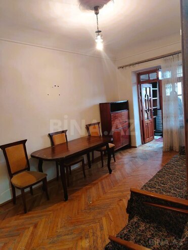 Продаётся 2-комн. вторичка 50 м², м. Элмляр Академиясы, photo 3 from 9