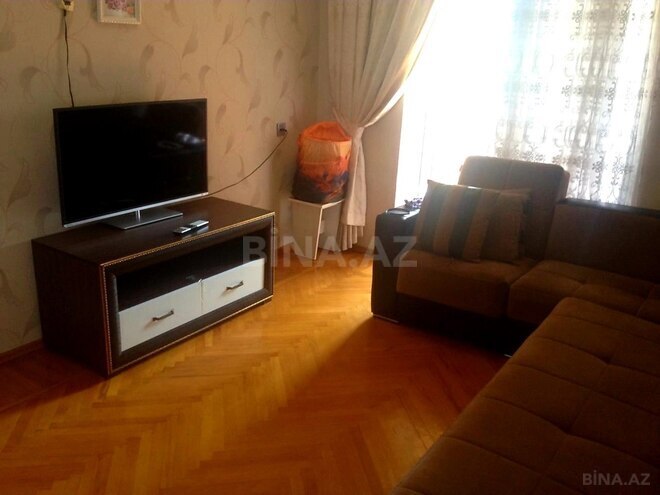 Satılır 2 otaqlı köhnə tikili 65 m², Xalqlar Dostluğu m., photo 10 from 11