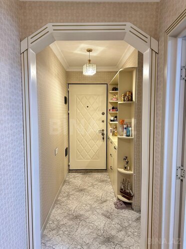 Продаётся 2-комн. вторичка 50 м², м. Нефтчиляр, photo 8 from 20