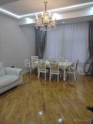 Сдаётся 2-комн. новостройка 70 м², м. 20 января, photo 1 from 8