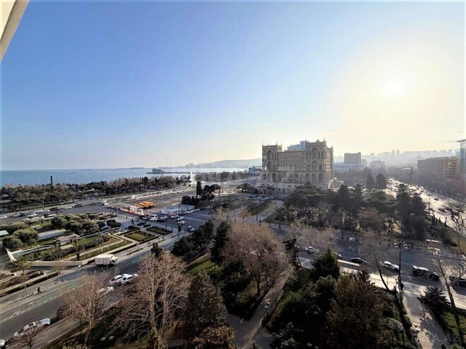 Продаётся 4-комн. новостройка 183 м², м. 28 мая, photo 1 from 24