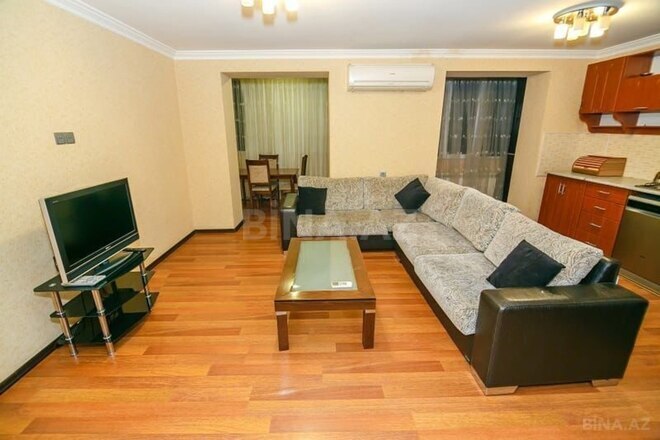 Сдаётся 3-комн. вторичка 80 м², м. Сахил, photo 4 from 11