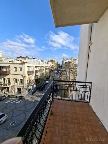 Продаётся 2-комн. вторичка 60 м², м. Сахил, photo 3 from 14