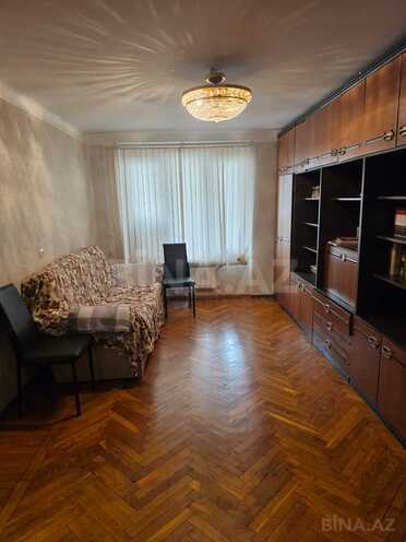 Продаётся 3-комн. вторичка 60 м², м. Элмляр Академиясы, photo 3 from 10