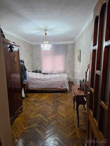 Продаётся 3-комн. вторичка 60 м², м. Элмляр Академиясы, photo 7 from 10