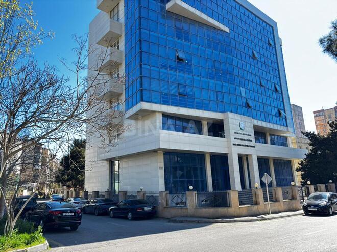 Сдаётся 1-комн. офис 10 м², м. Кара Караев, photo 1 from 10