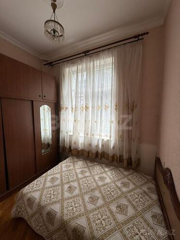 Satılır 2 otaqlı köhnə tikili 45 m², Nizami m., photo 3 from 7