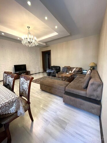 Satılır 10 otaqlı həyət evi/bağ evi 310 m², İnşaatçılar m., photo 3 from 29