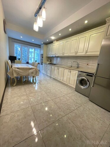 Satılır 10 otaqlı həyət evi/bağ evi 310 m², İnşaatçılar m., photo 18 from 29