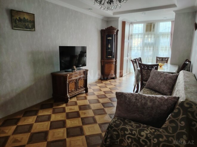 Продаётся 3-комн. вторичка 85 м², м. Ази Асланов, photo 1 from 16