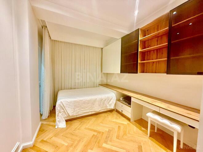 Продаётся 3-комн. новостройка 150 м², м. Кара Караев, photo 18 from 32