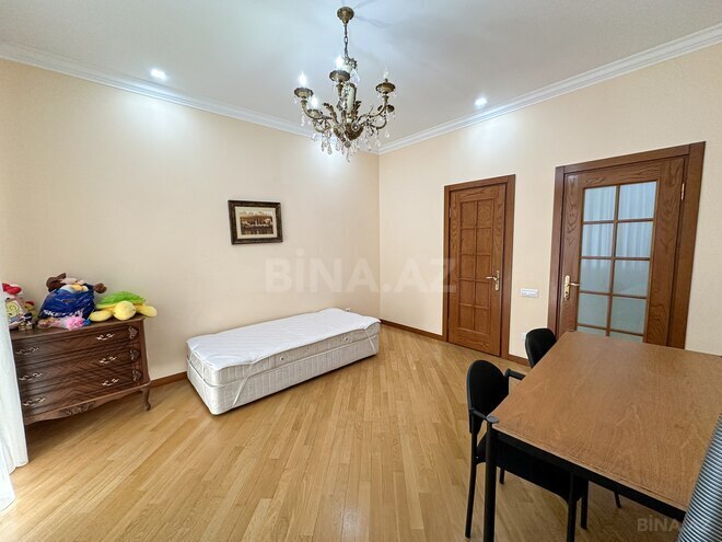 Продаётся 3-комн. новостройка 160 м², м. Низами, photo 19 from 28
