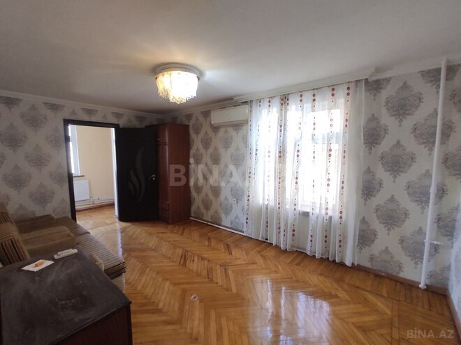 Продаётся 2-комн. вторичка 40 м², м. Нариман Нариманов, photo 1 from 7