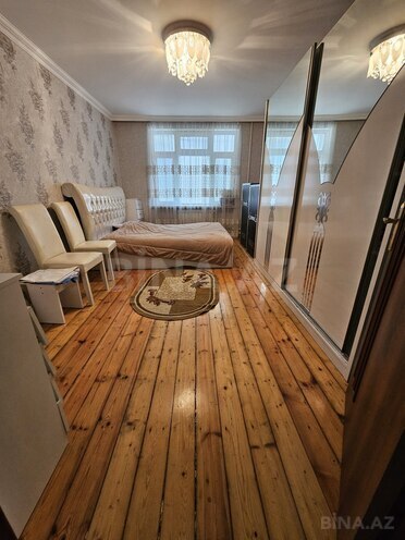 Satılır 3 otaqlı köhnə tikili 90 m², İnşaatçılar m., photo 12 from 14