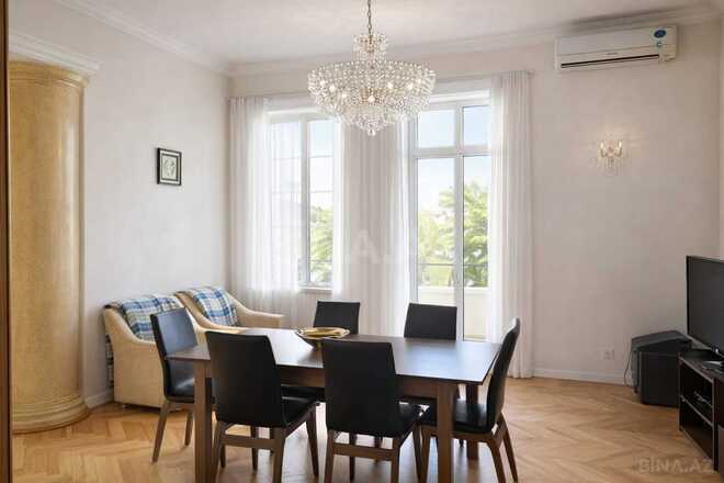 Сдаётся 3-комн. вторичка 80 м², м. 28 мая, photo 1 from 11