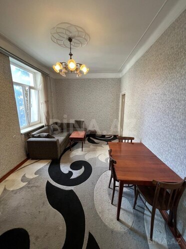 İcarəyə verilir 2 otaqlı köhnə tikili 50 m², Qara Qarayev m., photo 3 from 9