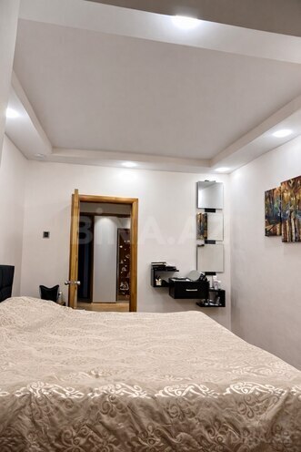 Satılır 4 otaqlı köhnə tikili 110 m², Xalqlar Dostluğu m., photo 5 from 16