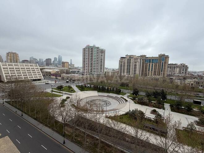 Satılır 3 otaqlı köhnə tikili 120 m², Nizami m., photo 13 from 19