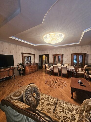 Сдаётся 3-комн. новостройка 180 м², м. Нариман Нариманов, photo 3 from 18