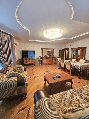 Сдаётся 3-комн. новостройка 180 м², м. Нариман Нариманов, photo 1 from 18