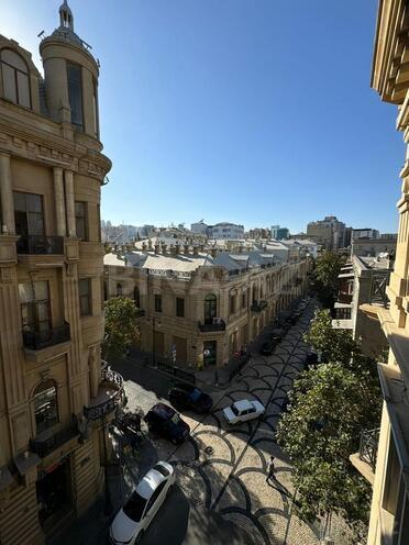 Сдаётся 4-комн. вторичка 200 м², м. Ичеришехер, photo 4 from 25