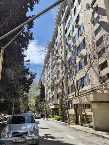 Satılır 2 otaqlı köhnə tikili 65 m², Azadlıq Prospekti m., photo 3 from 27