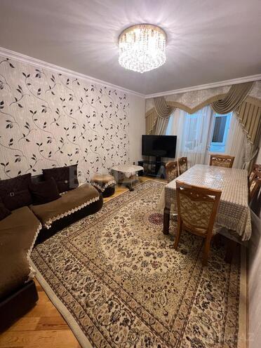 Satılır 3 otaqlı köhnə tikili 80 m², Bakıxanov q., photo 1 from 16
